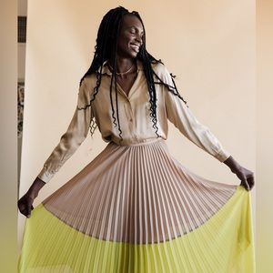 Amazing asymmetric color-block pleated skirt